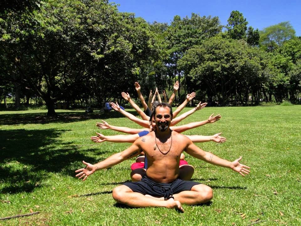 ZeYoga_Yoga_no_Parque1.jpg